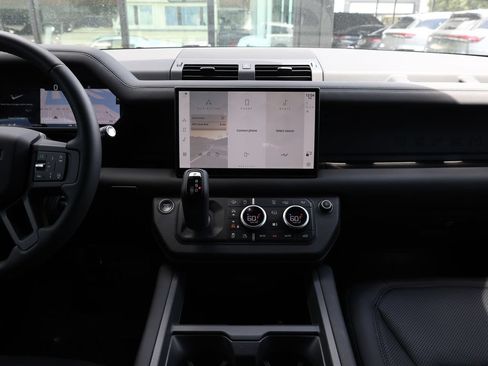 Used 2025 Land Rover Defender 90 S AWD/4WD image 23