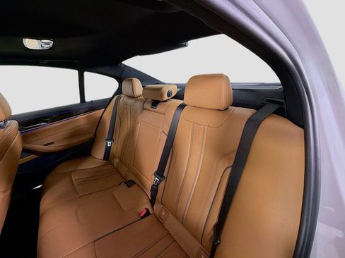 Used 2018 BMW 540i xDrive image 25