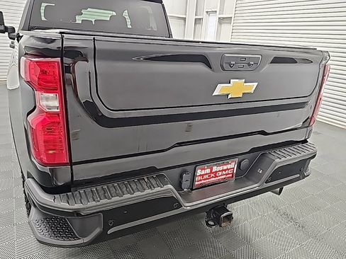 Used 2024 Chevrolet Silverado 2500 Custom w/ Custom Value Package image 7