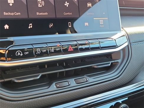 New 2026 Jeep Compass Limited image 29