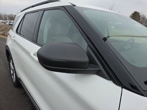 Used 2023 Ford Explorer XLT w/ Equipment Group 202A image 6
