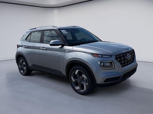 New 2026 Hyundai Venue SEL FWD image 7