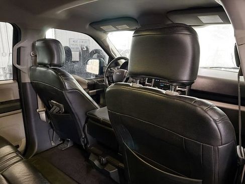 Used 2016 Ford F150 XLT image 11