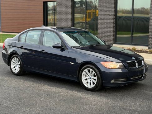 Used 2007 BMW 328i Sedan image 1