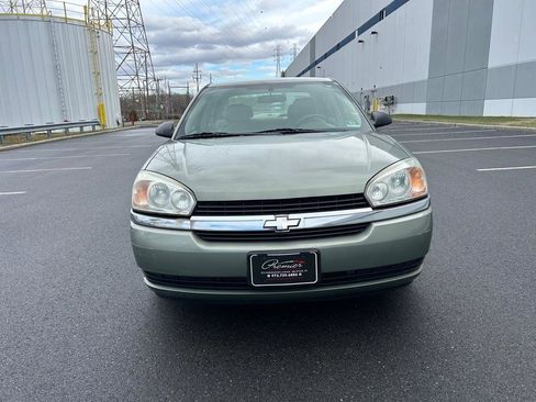 Used 2005 Chevrolet Malibu w/ Preferred Equipment Group image 2