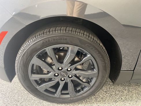 Used 2022 Chevrolet Equinox RS w/ RS Leather Package FWD image 40