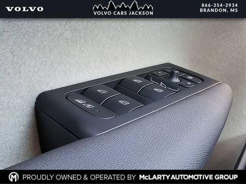 New 2026 Volvo XC40 B5 Ultra w/ Protection Package Premier AWD/4WD image 16
