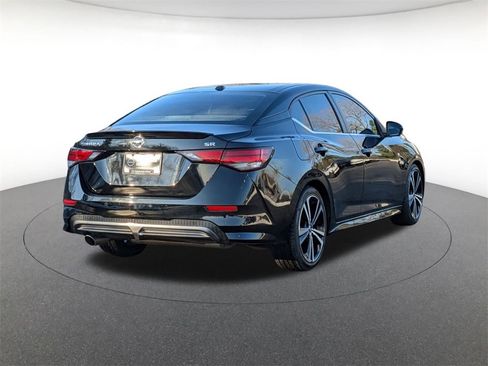 Used 2020 Nissan Sentra SR w/ Premium Package image 5
