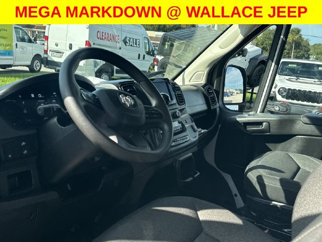 Used 2025 RAM ProMaster 2500 w/ U-Haul Equipment Group FWD image 13