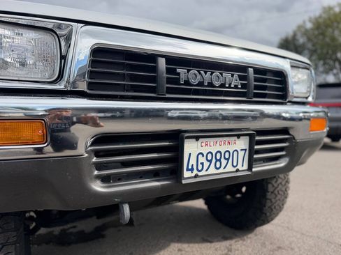Used 1991 Toyota Pickup Deluxe AWD/4WD image 56
