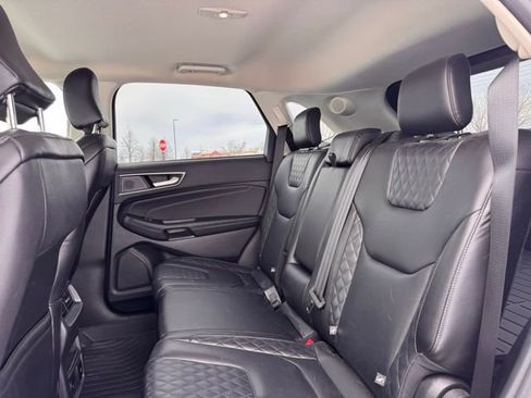 Used 2023 Ford Edge Titanium image 27