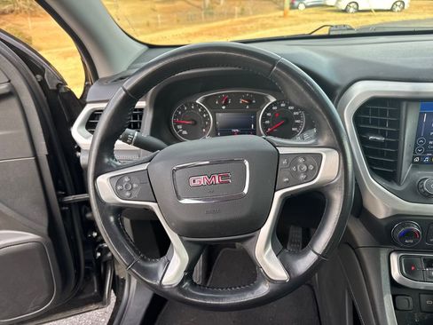 Used 2020 GMC Acadia SLE w/ Driver Convenience Package image 18