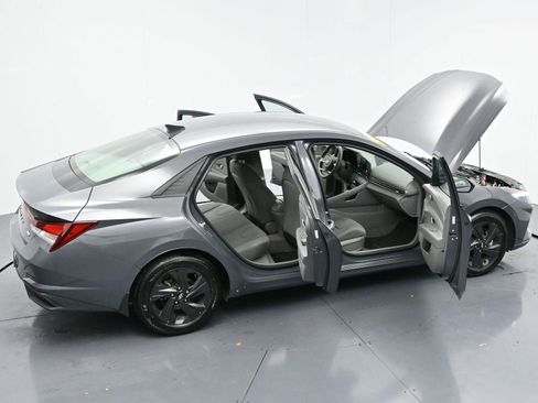 Used 2023 Hyundai Elantra SEL image 36