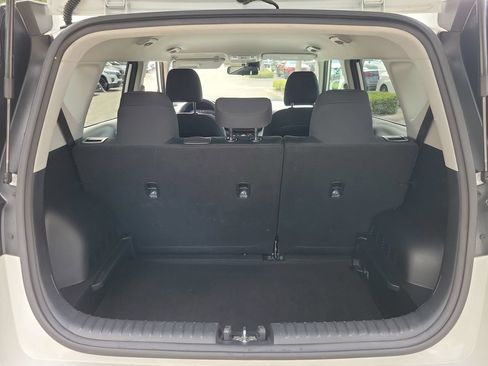 Used 2025 Kia Soul LX w/ LX Technology Package FWD image 7