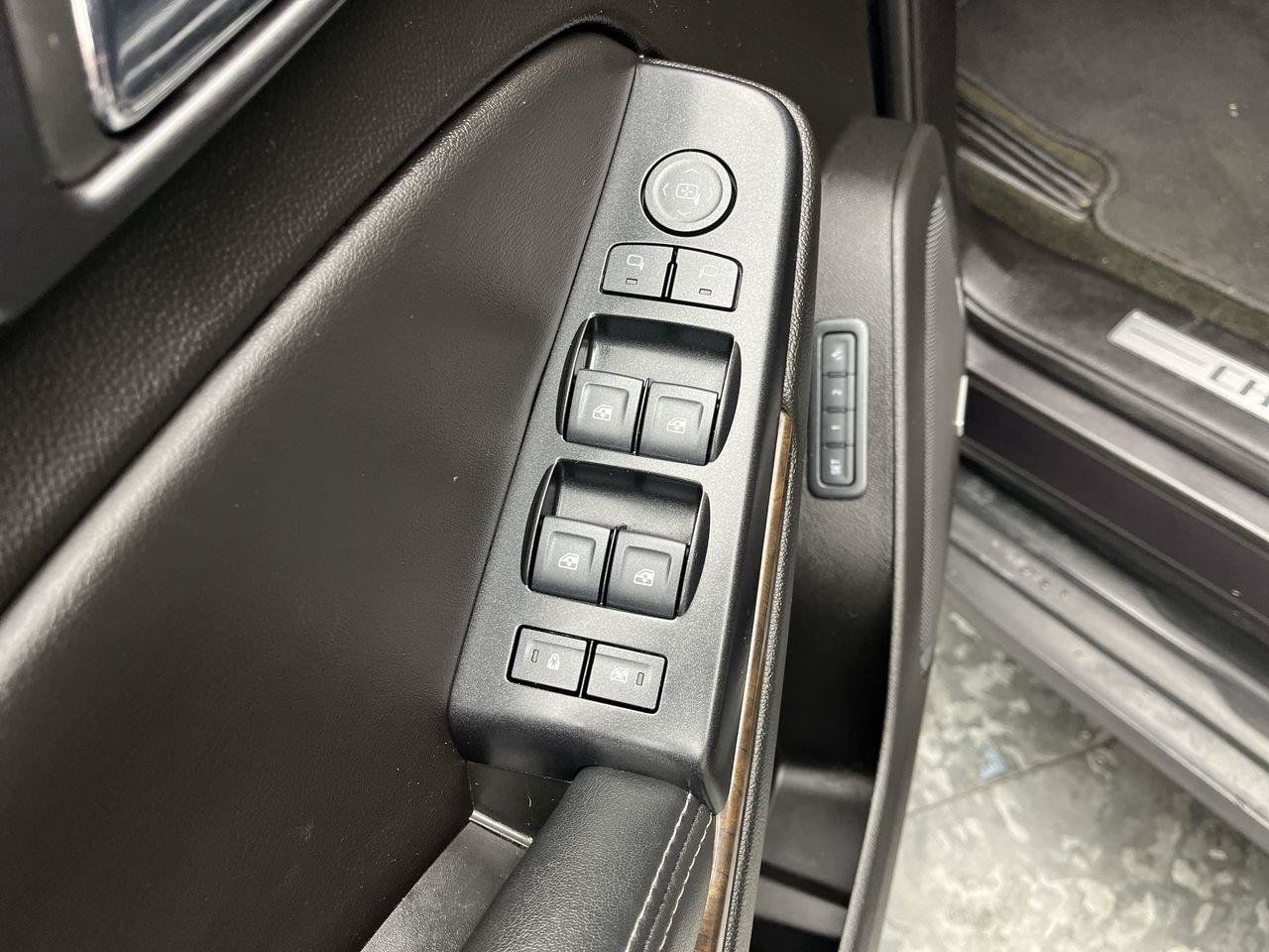 Used 2018 Chevrolet Tahoe LT AWD/4WD image 8