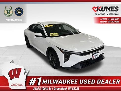 Used 2025 Kia K4 FWD image 1