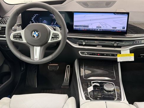 New 2026 BMW X5 xDrive40i w/ M Sport Package AWD/4WD image 25