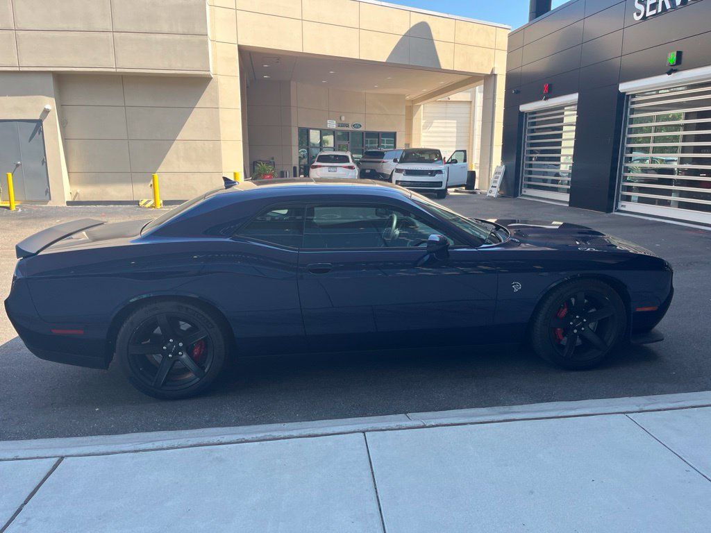 Used 2017 Dodge Challenger SRT Hellcat RWD image 5