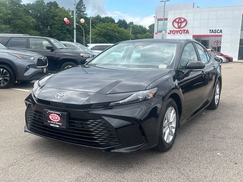Used 2025 Toyota Camry LE w/ Convenience Package AWD/4WD image 3
