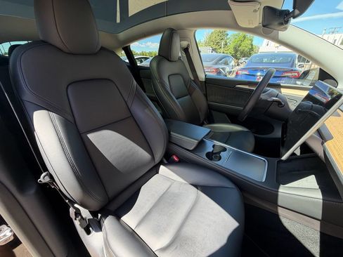 Used 2023 Tesla Model Y Long Range AWD/4WD image 27