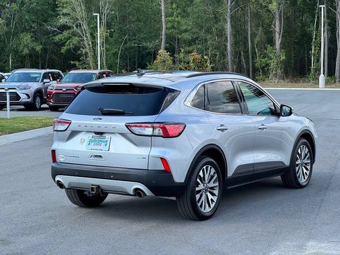 Used 2020 Ford Escape Titanium AWD/4WD image 9