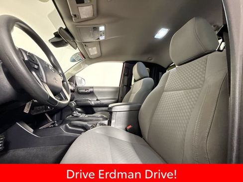Certified 2020 Toyota Tacoma SR w/ SX Package AWD/4WD image 6