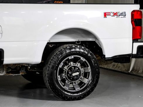 Used 2023 Ford F350 Lariat w/ Lariat Ultimate Package AWD/4WD image 13