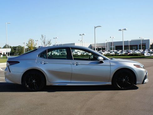 Used 2023 Toyota Camry XSE image 19