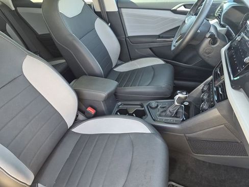 Used 2024 Volkswagen Taos SEL image 12