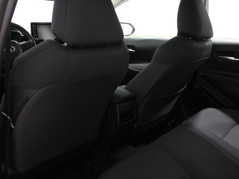 Used 2021 Toyota Corolla LE FWD image 16