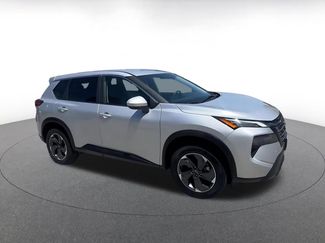 Used 2025 Nissan Rogue SV FWD video 2