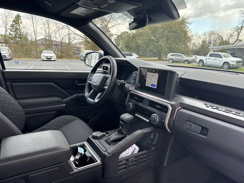 New 2025 Toyota Tacoma 4x4 Double Cab image 33