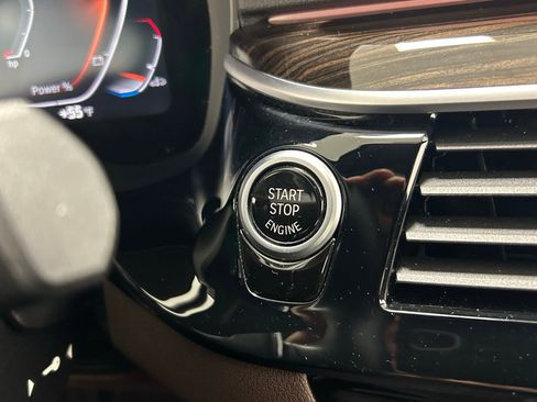 Used 2023 BMW 540i xDrive w/ Premium Package image 16