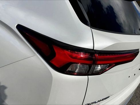 Used 2022 Mitsubishi Outlander SEL image 27