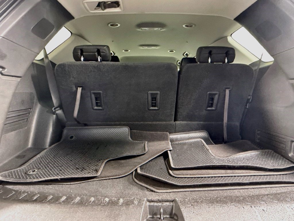 Used 2019 Chevrolet Traverse LT FWD image 34