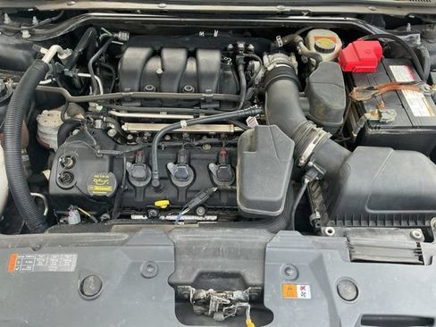Used 2013 Ford Taurus SEL FWD image 22