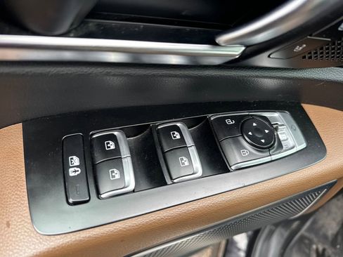 Used 2022 Kia Telluride SX w/ SX Prestige Package AWD/4WD image 13