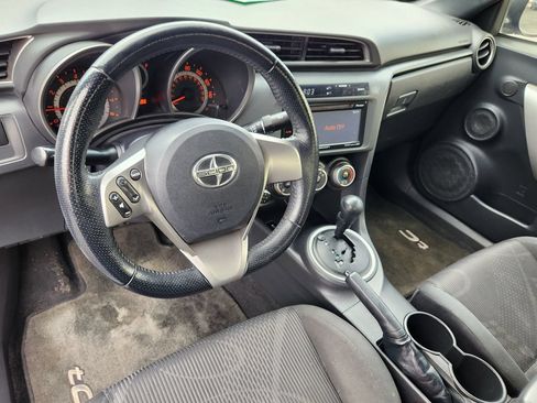 Used 2013 Scion tC FWD image 28