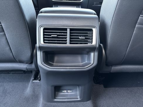 New 2026 Volkswagen Atlas Cross Sport SE image 27