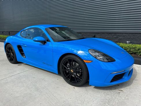 Used 2025 Porsche 718 Cayman image 22