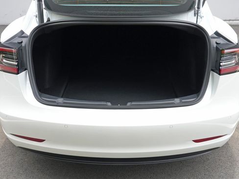 Used 2022 Tesla Model 3 Long Range AWD/4WD image 10