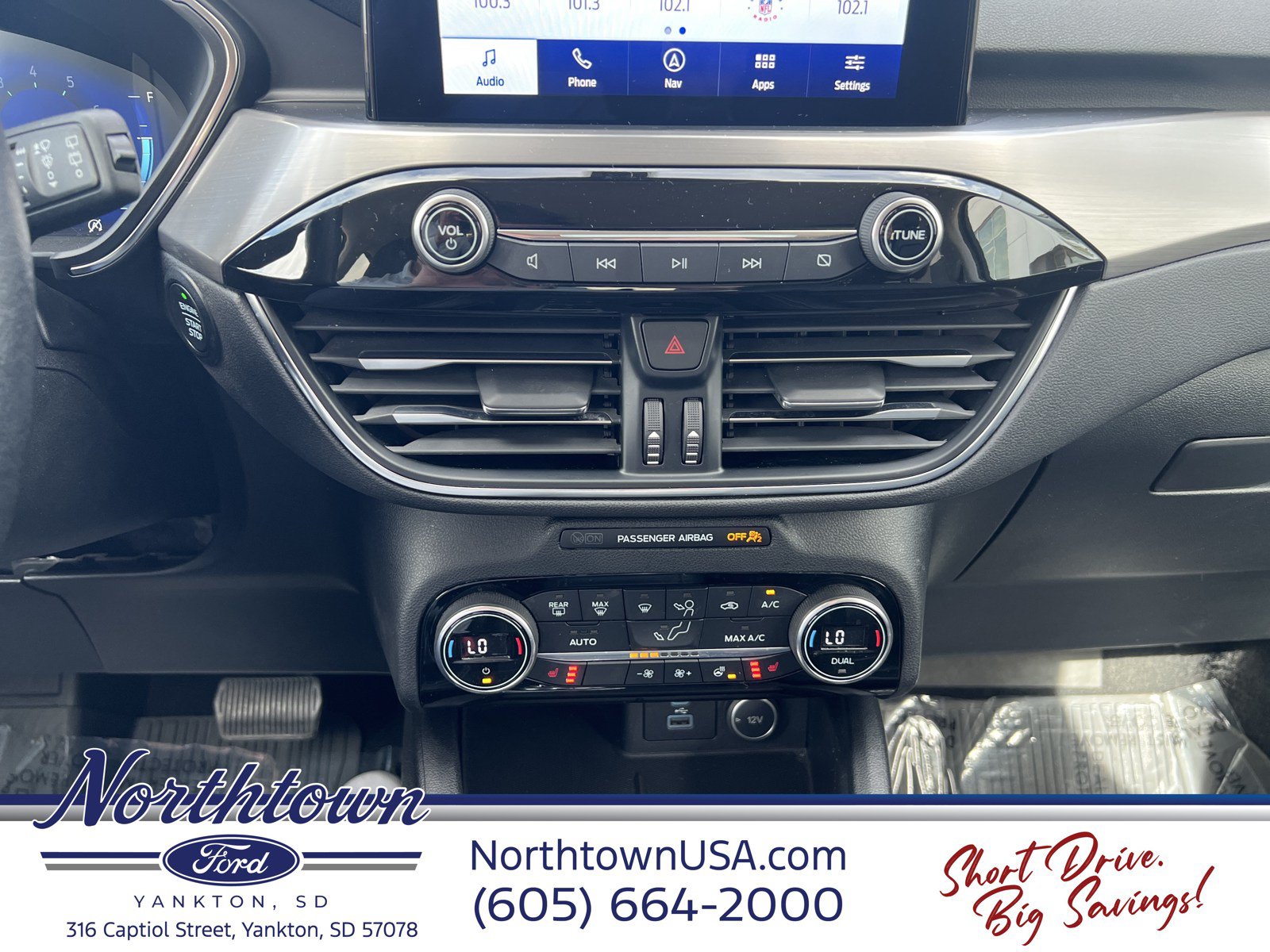 Used 2021 Ford Escape Titanium w/ Class II Trailer Tow Package AWD/4WD image 26