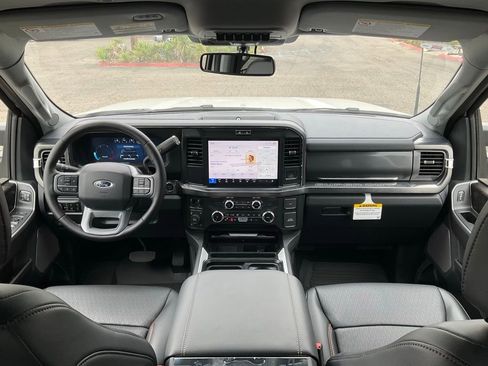 Certified 2025 Ford F350 Lariat w/ Black Appearance Package image 30