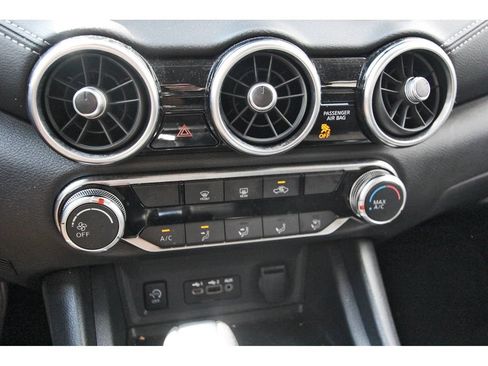 Used 2025 Nissan Sentra SV FWD image 12