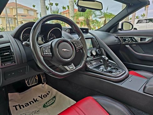 Used 2016 Jaguar F-TYPE R image 79