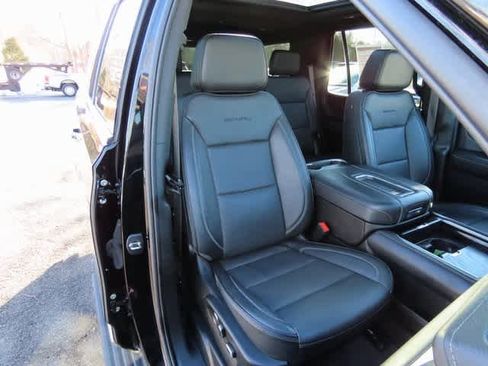 Used 2023 GMC Yukon Denali image 20