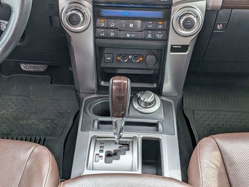 Used 2022 Toyota 4Runner Limited AWD/4WD image 19
