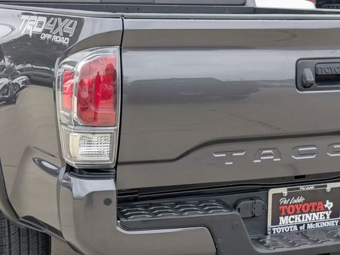 Used 2023 Toyota Tacoma TRD Off-Road image 9