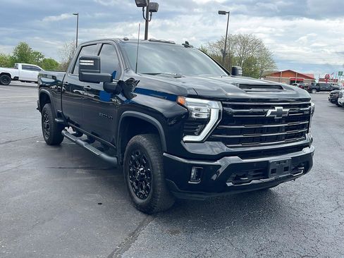 Used 2024 Chevrolet Silverado 3500 LTZ w/ LTZ Plus Package AWD/4WD image 7