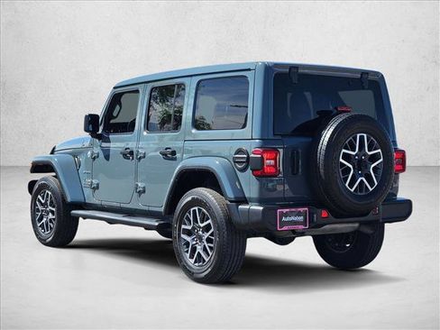 Used 2024 Jeep Wrangler Unlimited Sahara w/ Technology Group AWD/4WD image 8